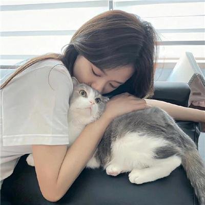 大老千与小妖精